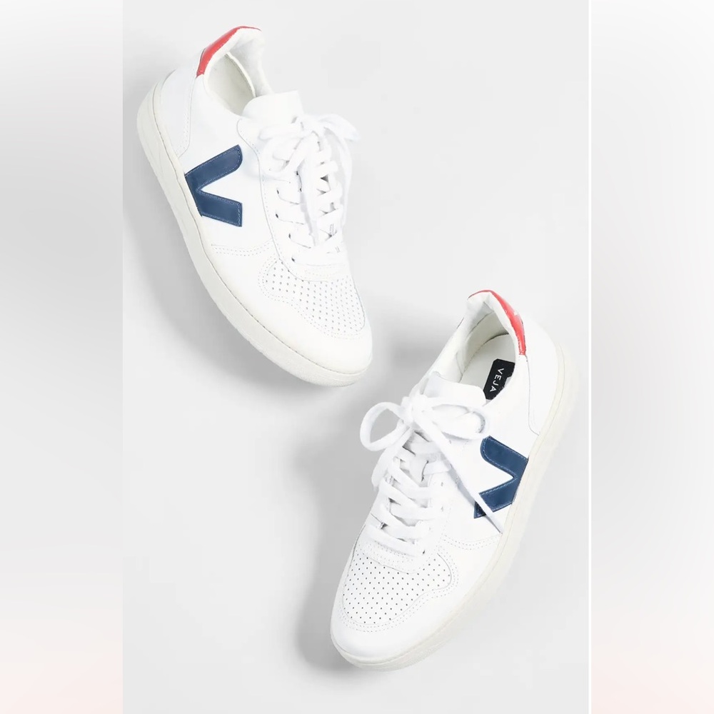 Veja V-10 sneakers